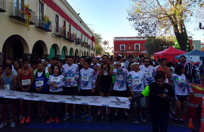 Vianey de la Rosa y Emanuel Nava ganaron carrera en Tlaxcala