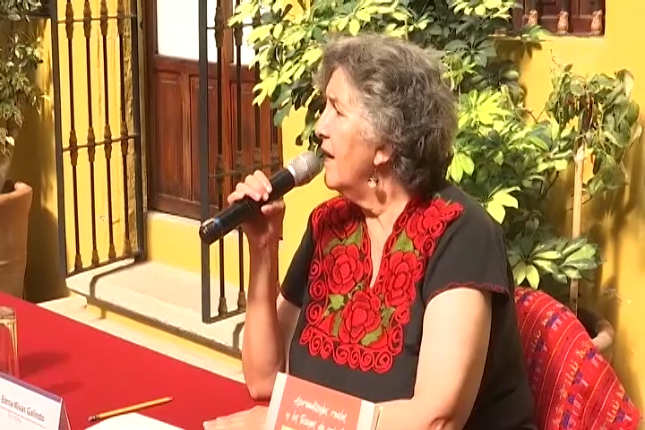Presenta escritora Laura Rivas Galindo su libro 