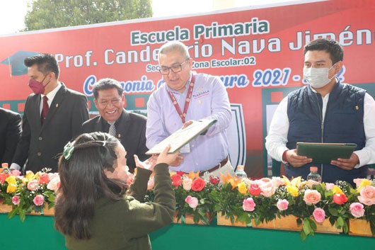 Autoridades educativas asisten a ceremonia de clausura en primaria “Candelario Nava Jiménez”