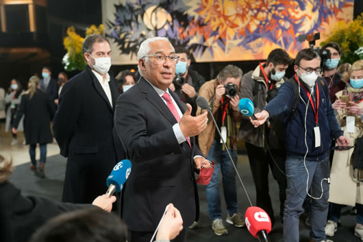 Primer ministro socialista Antonio Costa lidera elección en Portugal