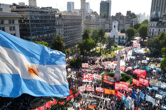 Argentina implementará el pase sanitario para el ingreso de eventos masivos