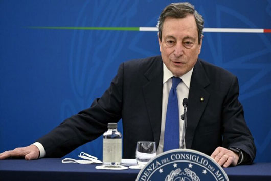 Alcaldes piden a Mario Draghi continuar como primer ministro de Italia