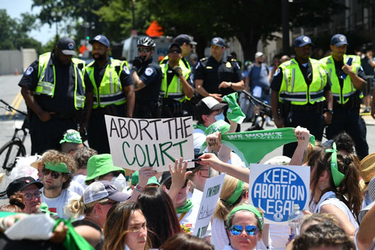Se movilizan jueces de Florida y Kentucky contra restricciones al aborto