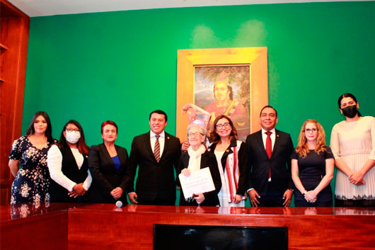 Congreso reconoce a María de los Ángeles Grant Munive, primera mujer diputada en Tlaxcala