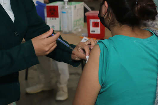 Rechaza SESA que aplique vacunas caducas contra COVID-19