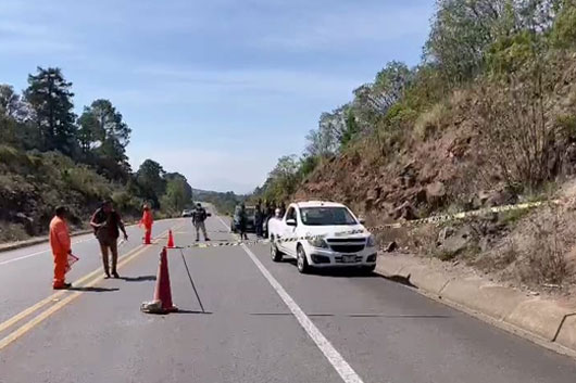 La Fiscalía General de Puebla atrajo casos de homicidio de dos personas sobre la carretera Tlaxco-Chignahuapan