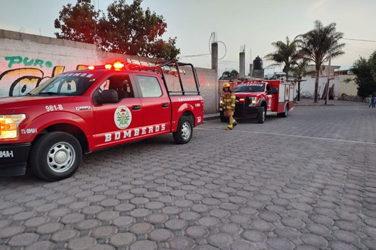 Heroico Cuerpo de Bomberos atendió emergencia en La Magdalena Tlaltelulco