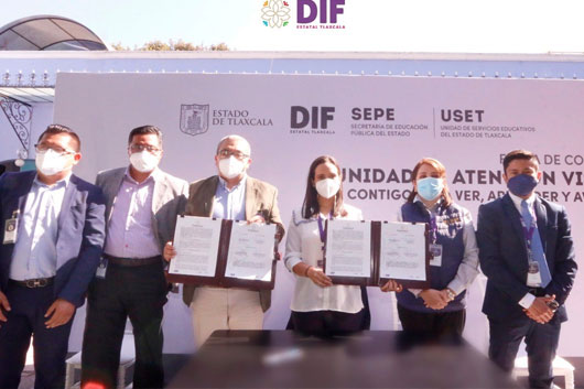  Firmaron convenio Sedif y SEPE para garantizar salud visual a la niñez tlaxcalteca