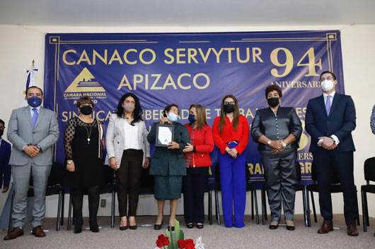 Asistió gobernadora Lorena Cuéllar al 94 Aniversario de CANACO Apizaco