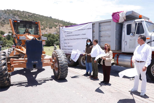 Gobernadora Lorena Cuéllar dio banderazo de inicio a la rehabilitación de carreteras en Tlaxco