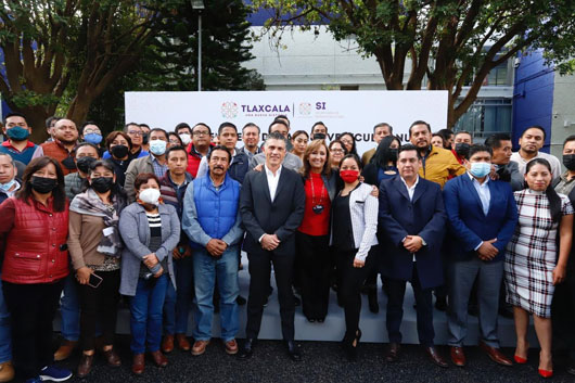 Entrega Gobernadora Lorena Cuéllar automóviles nuevos a trabajadores de la SI