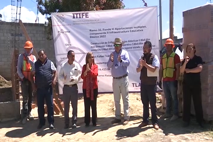 Supervisa gobernadora Lorena Cuéllar avance de la construcción de la primaria Lázaro Cárdenas en Chiautempan