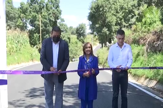 Entregó la gobernadora del estado, Lorena Cuéllar obras de rehabilitación del acceso al municipio y la carretera Papalotla–San Marcos Contla