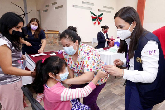 Aplica SEDIF 2 mil vacunas contra Covid-19 a niñas, niños y adolescentes