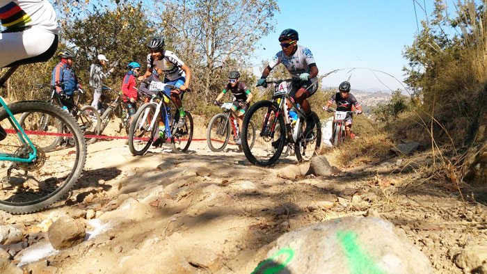 El Cuatlapanga recibió competencia en ciclismo de montaña 