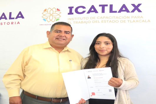 Entregó ICATLAX 40 certificados en estándar de competencia