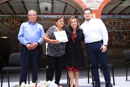 Entregaron gobierno del estado e Infonavit reconocimientos a derechohabientes tlaxcaltecas
