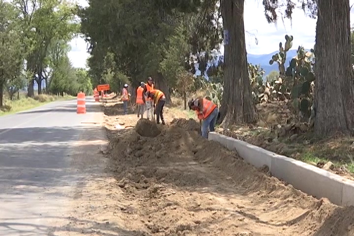 Mejora Gobierno del Estado y Ayuntamiento de Calpulalpan el tramo carretero Sarabia – La soledad