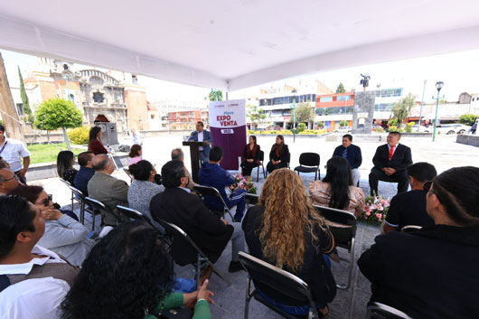 Inauguró ICATLAX macro expo-venta en Chiautempan