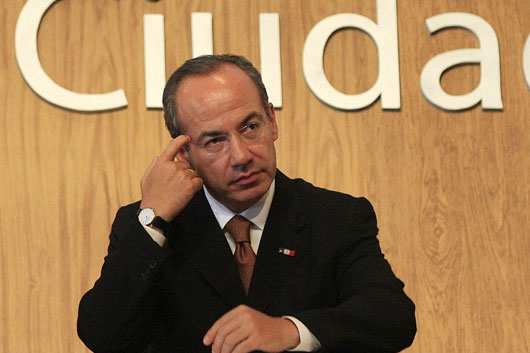 Cancelan en España cátedras y ponencia de Felipe Calderón