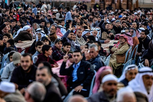 Miles de personas se manifiestan en Medio Oriente en apoyo a palestinos