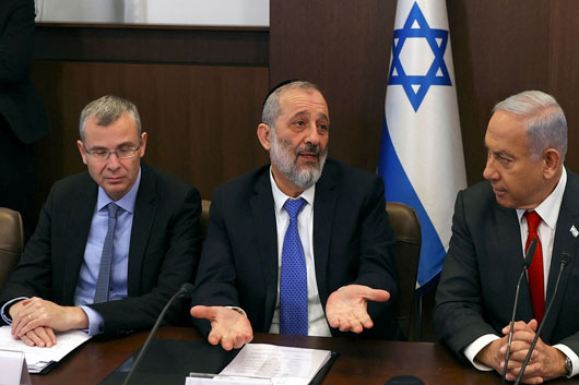 Corte de Israel ordena despedir al número dos del gobierno de Netanyahu