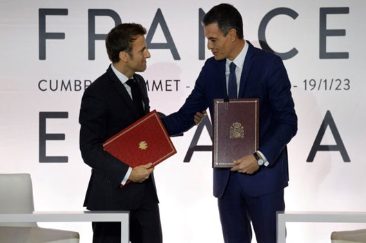 Macron y Sánchez quieren una respuesta europea a los subsidios estadounidenses