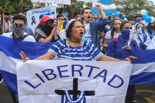 Nicaragua libera a 222 opositores y los deporta a EU