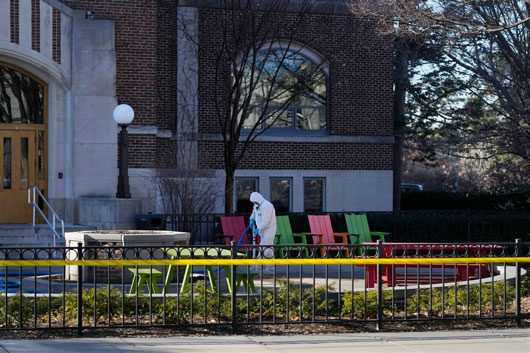 Asesina hombre a 3 alumnos en la Universidad de Michigan y se suicida