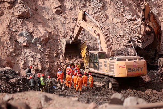 Saldo de muertos por derrumbe de mina en China sube a 5