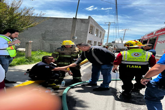 Atendió Coordinación Estatal de Protección Civil incendio en fábrica de tinacos