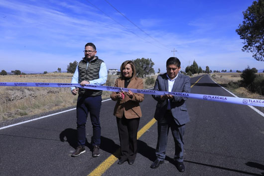 Inauguró Gobernadora rehabilitación de obras carreteras en Apizaco, Muñoz de Domingo Arenas y Xaltocan