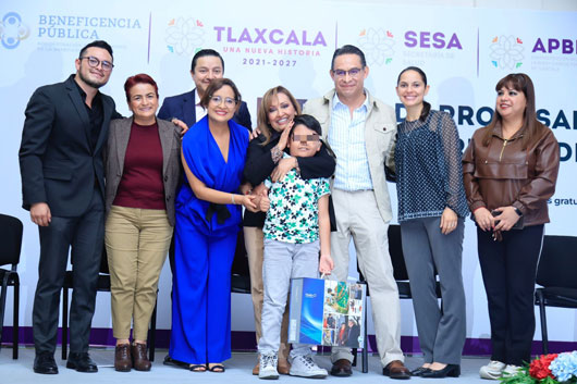 Entregó gobernadora Lorena Cuéllar procesadores de implante coclear a 22 infantes