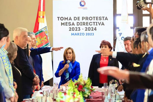 Encabezó gobernadora Lorena Cuéllar toma de protesta a mesa directiva de Canacintra Tlaxcala