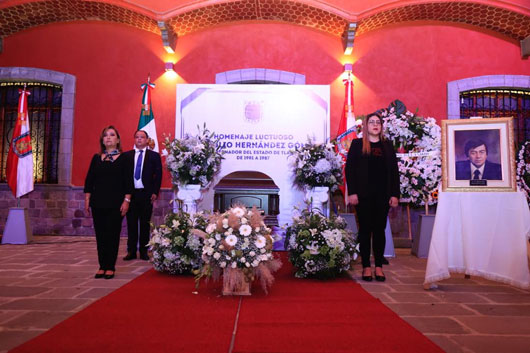 Rinde Gobierno del Estado homenaje luctuoso a Ex Gobernador Tulio Hernández Gómez