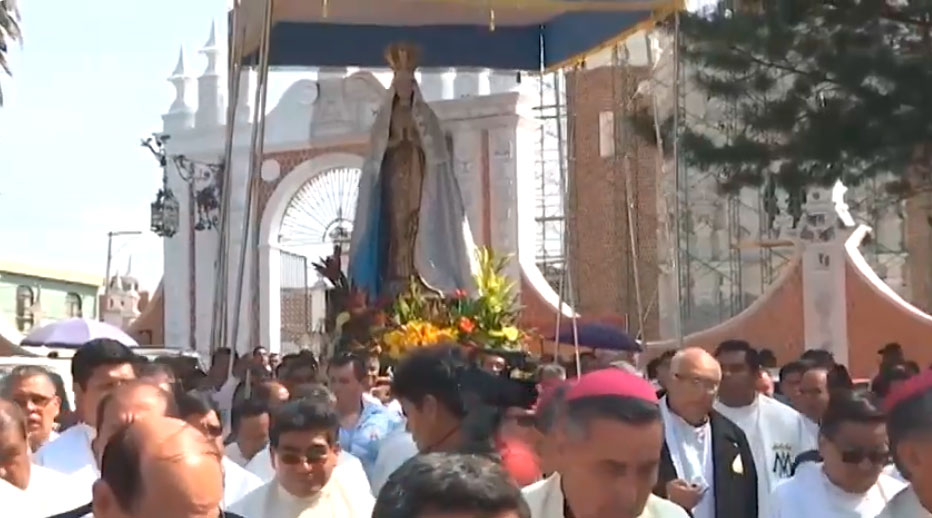 Se preparan comerciantes del mercado “Emilio Sánchez Piedras” para recibir a la Virgen de Ocotlán