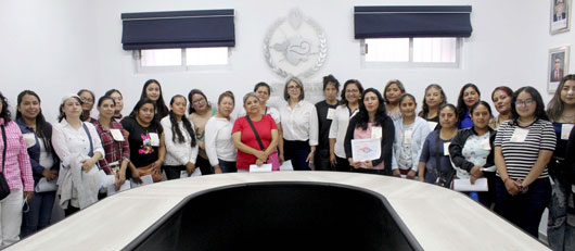 Mujeres con discapacidad auditiva visitaron las instalaciones de la CEDHT 