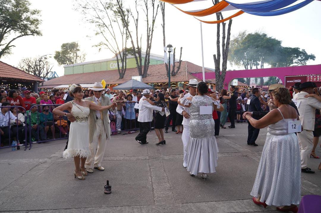 Cientos de familias disfrutaron del primer Concurso Nacional de Danzón en “Tlaxcala, la Feria de Ferias 2024”.