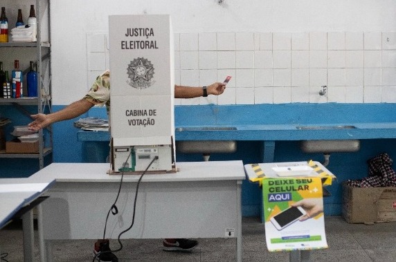 Brasil celebra elecciones locales en medio de tensiones