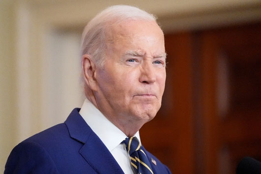 Indulta Biden a militares condenados por ley sobre relaciones homosexuales