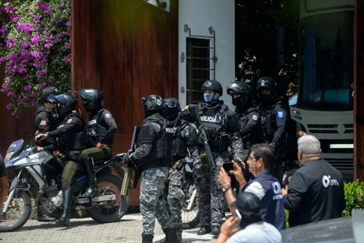 Detienen a hijo de ex presidente de Ecuador por retirarse grillete electrónico