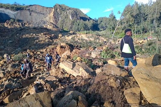 Más de 300 personas sepultadas por un deslizamiento en Papúa Nueva Guinea