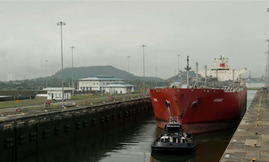 Canal de Panamá aumenta cruce de buques; persiste escasez de agua