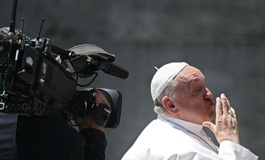 Papa Francisco se disculpa por expresiones homofóbicas