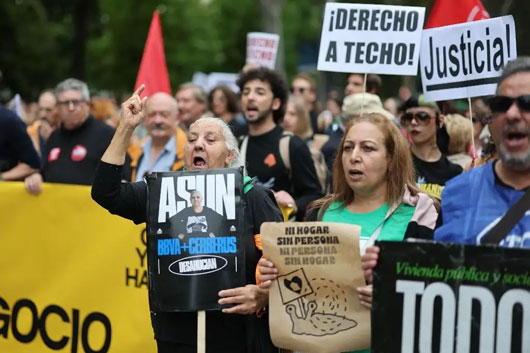 Más de diez mil personas marchan en Madrid para reclamar vivienda