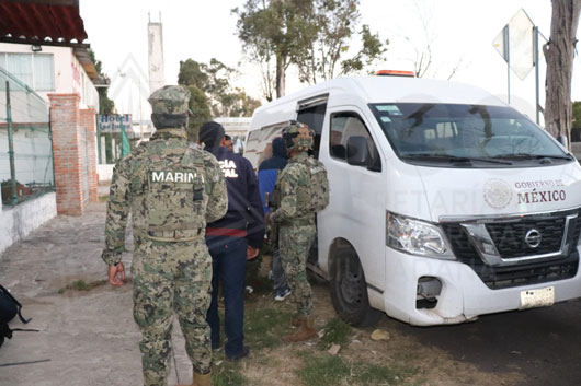 Rescatan SSC y Marina a 42 indocumentados en Xaltocan