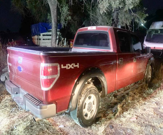 Asegura PGJE camioneta con reporte de robo con violencia en Guanajuato
