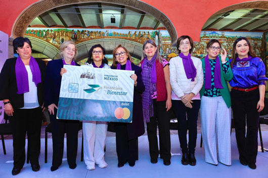 Encabeza Gobernadora entrega de créditos solidarios de “Inclusión financiera para las mujeres, una cuestión de igualdad”