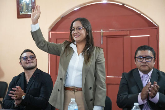 Encabezó Fernanda Espinosa de los Monteros Cuéllar entrega de lentes a personas privadas de la libertad