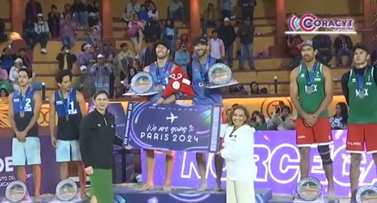 Premió gobernadora Lorena Cuéllar a los campeones del Torneo Clasificatorio Preolímpico Norceca de Voleibol de Playa Tlaxcala 2024